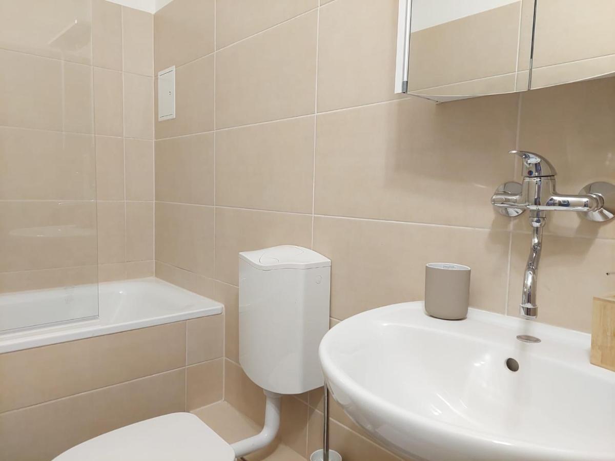 Balcony Apartment, 5 Min Walk To First District *